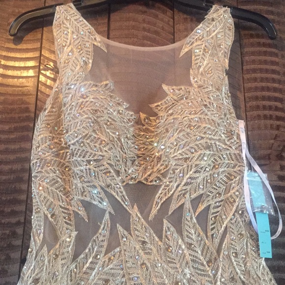 PROM DRESS - Picture 2 of 6